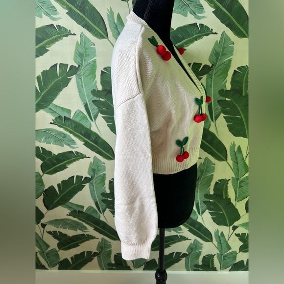 Vici Womens Cream Cherry Embellished Wild Vine Appliqué Cardigan Medium NWT - Picture 14 of 15